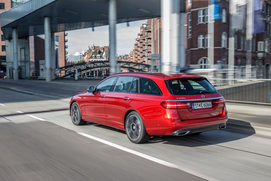  Mercedes-Benz E220 d Avantgarde Line Estate 2016 года  (фото 18 из 26)